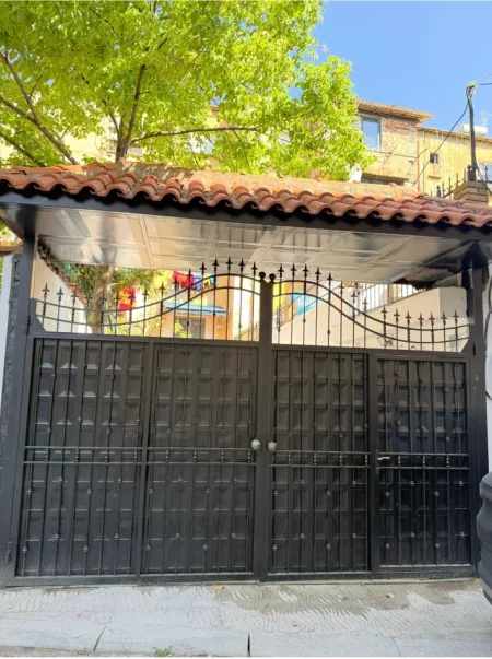 Tirane, shitet zyre Kati 0, 60 m² (Rruga Todi Shkurti)