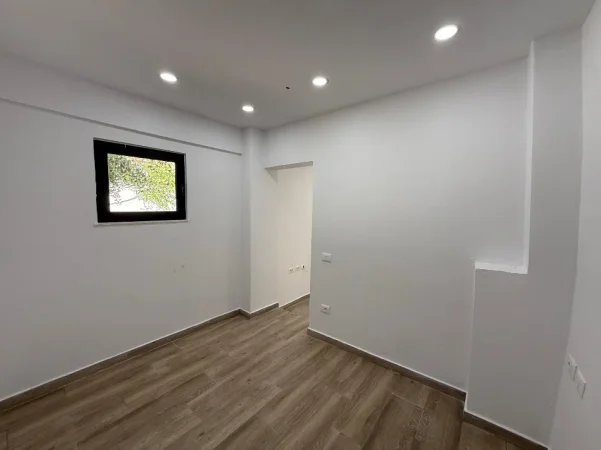 Tirane, shitet zyre Kati 0, 60 m² (Rruga Todi Shkurti)