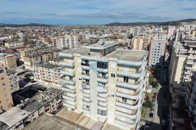 Vlore, shitet apartament 1+1+Ballkon Kati 12, 88 m² 114.400 € (Rruga Gjergj Kastrioti (Transballkanike), Vlorë)