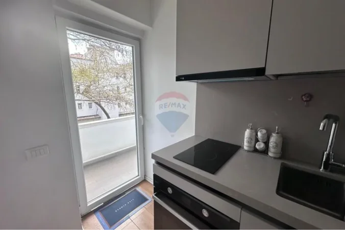 Tirane, jepet me qera apartament 1+1+Ballkon Kati 4, 55 m² 675 € (Myslym Shyri)