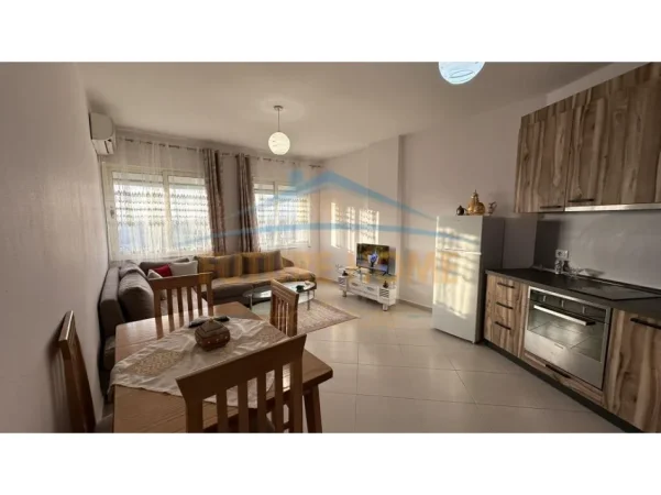 Tirane, shitet apartament 1+1 Kati 7, 54 m² 