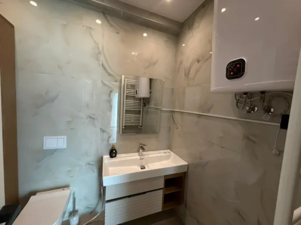 Tirane, jepet me qera apartament duplex , 240 m² 3.200 € (SQUARE 21)
