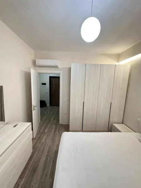 Tirane, jepet me qera apartament 1+1+Aneks+Ballkon Kati 2, 66 m² 500 € (Yzberisht)