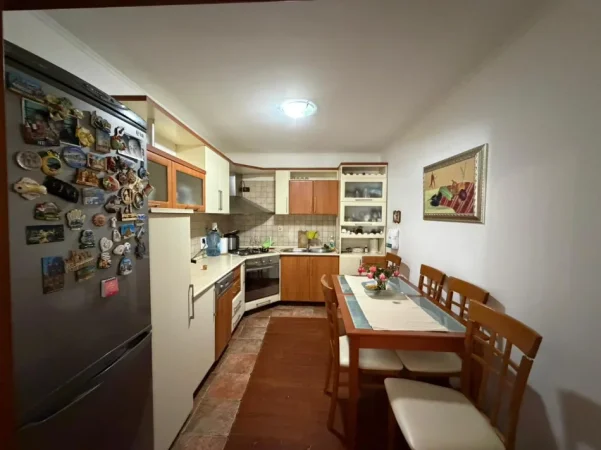 Tirane, shitet apartament 3+1 Kati 5, 115 m² 207.000 € (Myslym Shyri)