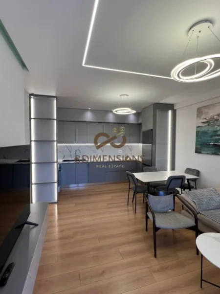 Tirane, jepet me qera apartament 2+1+Ballkon Kati 9, 93 m² 850 € (5 maji)