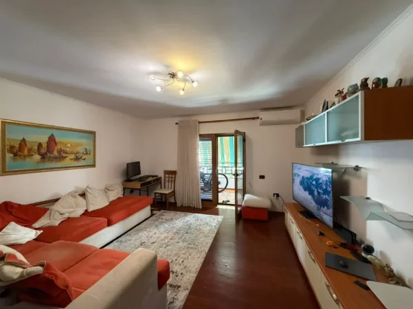 Tirane, shitet apartament 2+1+Aneks+Ballkon Kati 5, 115 m² 207.000 € (rruga myslym shyri)