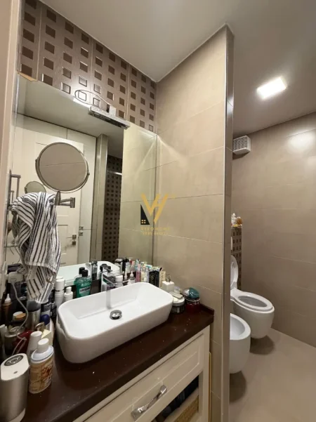Tirane, shitet apartament 3+1+Ballkon Kati 7, 131 m² 367.000 € (KOMUNA E PARISIT)