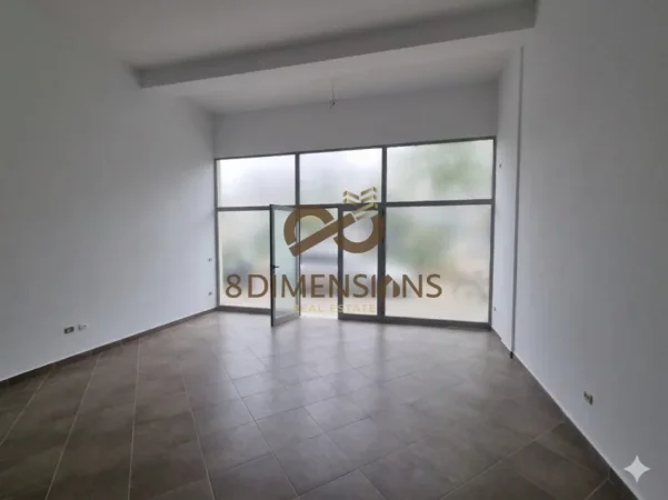 Tirane, jepet me qera ambjent biznesi Kati 0, 53 m² 400 € (astir)