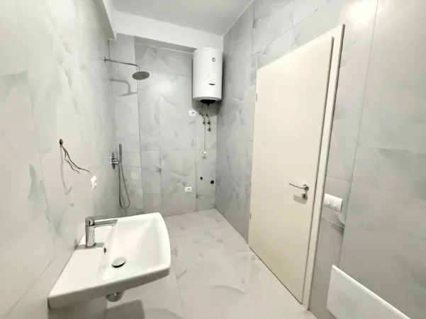 Tirane, shitet apartament 1+1 Kati 2, 60 m² (Ali Demi)