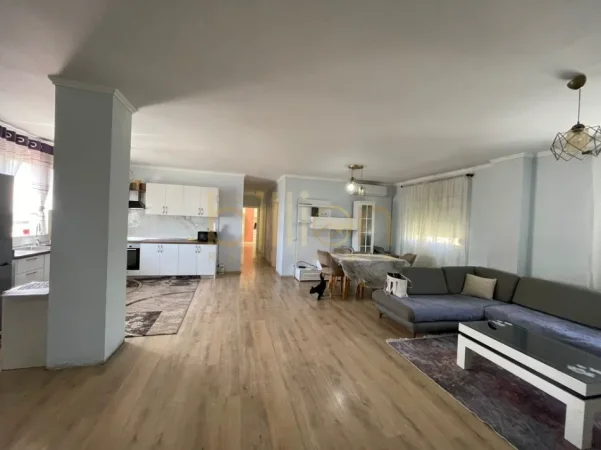 Tirane, shitet 3+1+Ballkon , 173 m² 337.000 € (Liqeni i Thate)