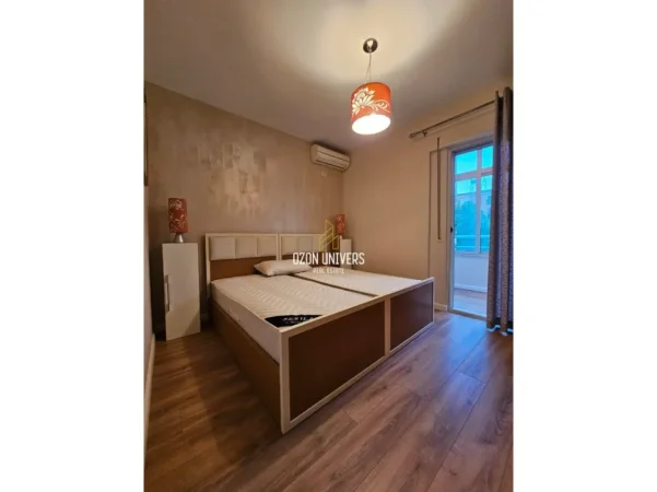 Tirane, shitet apartament 1+1+Ballkon Kati 3, 57 m² 163.000 € (Mine Peza)
