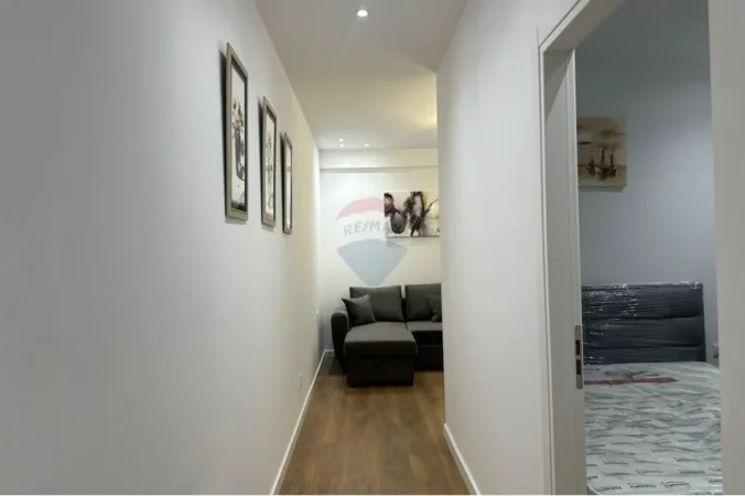 Tirane, shitet apartament 1+1 , 53 m² 145.000 € (Komuna e Parisit)