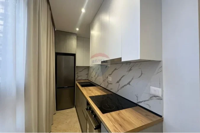 Tirane, shitet apartament 1+1 , 53 m² 145.000 € (Komuna e Parisit)