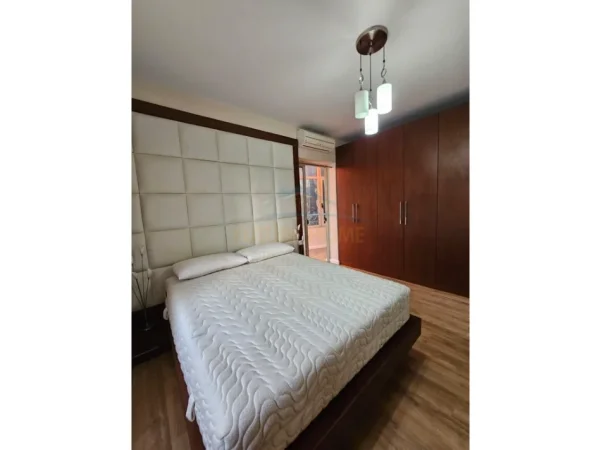 Tirane, shitet apartament 2+1 Kati 3, 98 m² 234.000 € (Mine Peza)