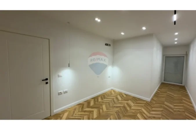 Tirane, shitet apartament 1+1 Kati 1, 67 m² 130.000 € (Kodra e Diellit 1)