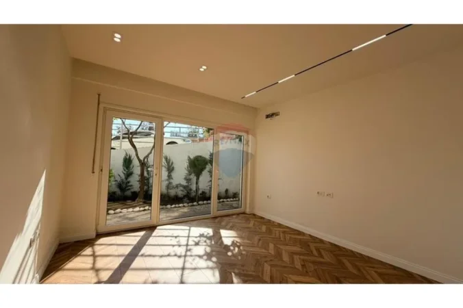 Tirane, shitet apartament 1+1 Kati 1, 67 m² 130.000 € (Kodra e Diellit 1)