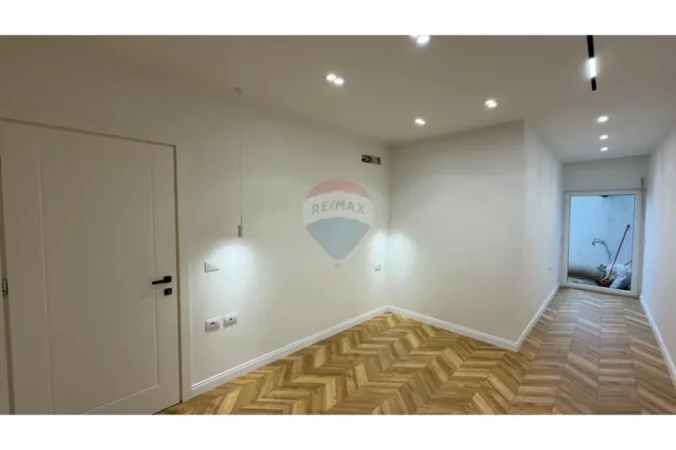 Tirane, shitet apartament 1+1 Kati 1, 67 m² 130.000 € (Kodra e Diellit 1)
