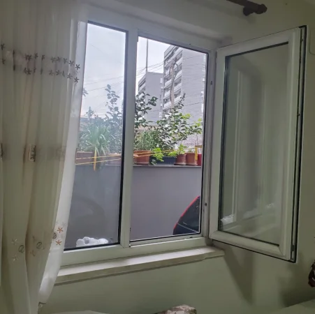 Tirane, jepet me qera garsonier Kati 1, 30 m² 280 € (Prane Fiori Di Bosko)