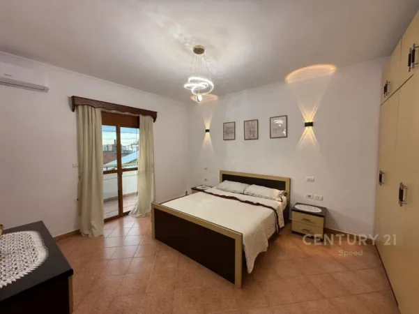 Tirane, jepet me qera apartament 2+1 Kati 2, 130 m² 550 € 