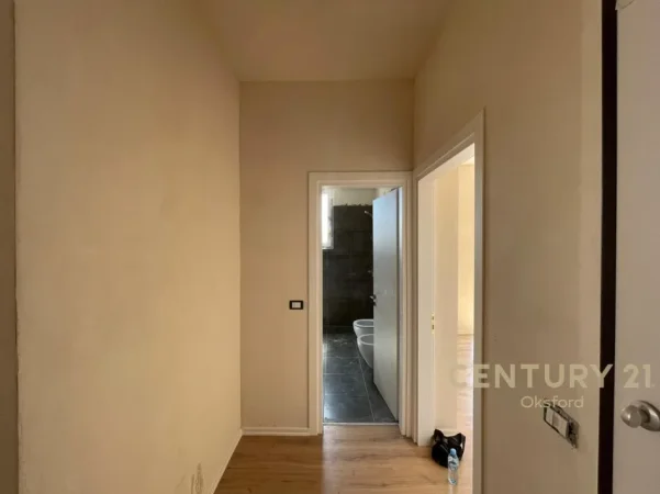 Tirane, shitet apartament 3+1+Ballkon Kati 3, 136 m² 435.000 € (komuna e parisit)
