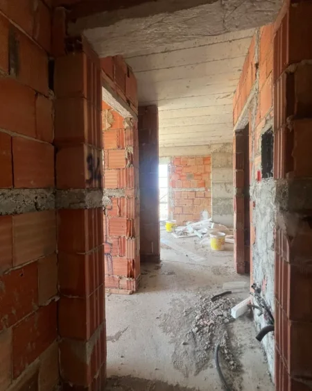Tirane, shitet apartament 1+1+Ballkon , 64 m² 100.000 € 