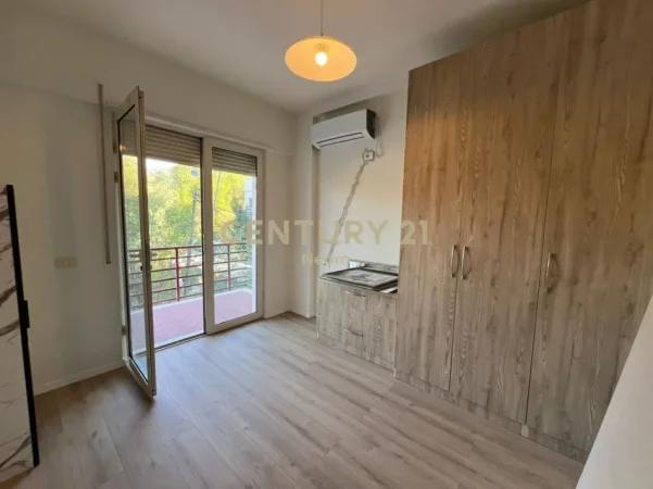 Tirane, shitet apartament 3+1+Ballkon Kati 1, 126 m² 275.000 € (liqeni i thate)