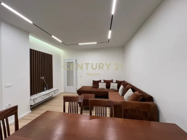 Tirane, shitet apartament 3+1+Ballkon Kati 1, 126 m² 275.000 € (liqeni i thate)