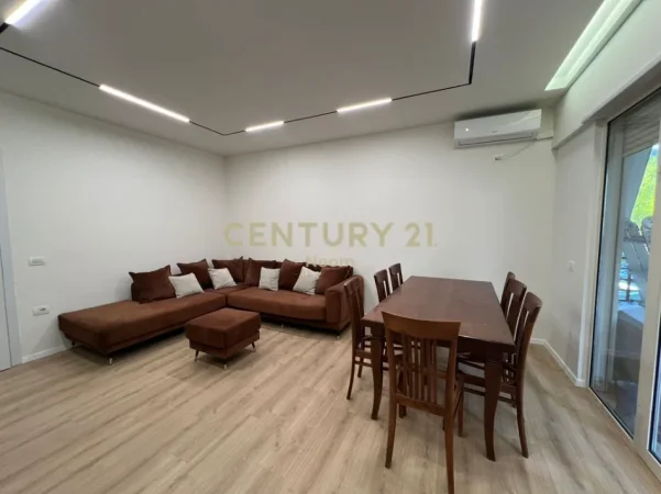 Tirane, shitet apartament 3+1+Ballkon Kati 1, 126 m² 275.000 € (liqeni i thate)
