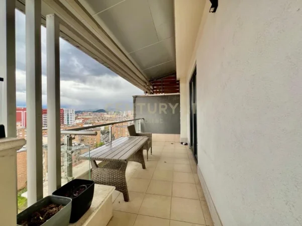 Tirane, shitet apartament 3+1+Ballkon Kati 7, 202 m² 548.000 € (xhenfize keko)