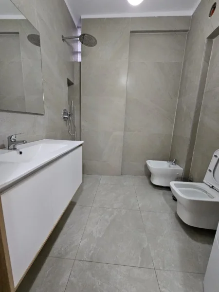 Tirane, shitet apartament 2+1 Kati 3, 234.000 € (Rruga Mine Peza)