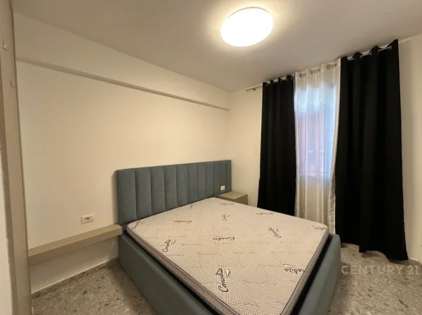 Tirane, jepet me qera apartament 1+1 Kati 1, 50 m² 600 € (zogu i zi)
