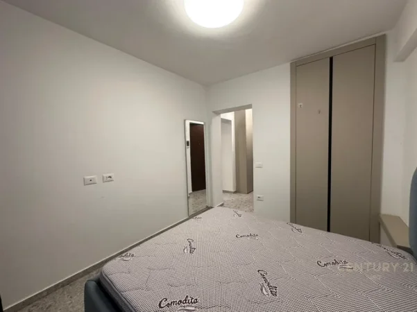 Tirane, jepet me qera apartament 1+1 Kati 1, 50 m² 600 € (zogu i zi)