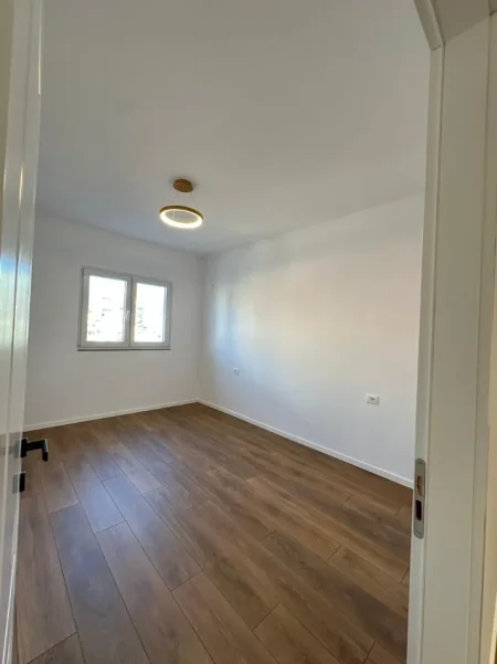 Tirane, shitet apartament 2+1 Kati 4, 75 m² 193.000 € (QENDER)