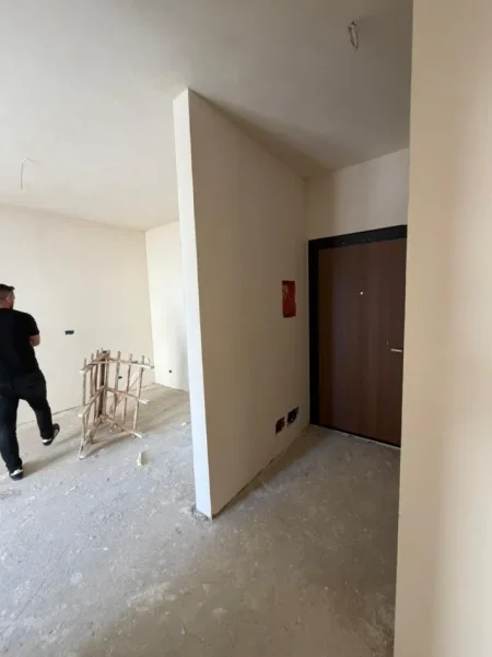 Tirane, shitet 2+1 Kati 2, 80 m² 100.000 € 