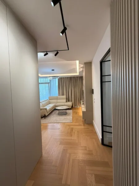 Tirane, jepet me qera apartament 2+1 Kati 6, 117 m² 2.300 € (LAKE VIEW RESIDENCE)