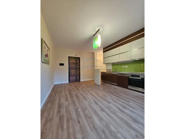 Tirane, shitet apartament 1+1 Kati 3, 98 m² 163.000 € (Rruga Mine Peza)
