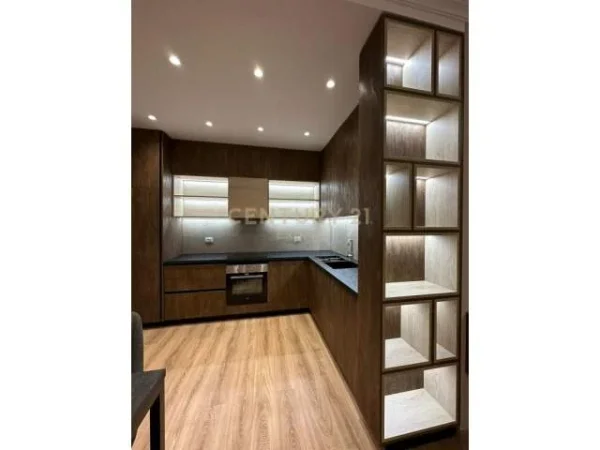 Tirane, jepet me qera apartament 78 m² 700 Euro