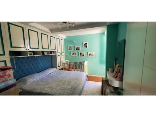 Tirane, jepet me qera apartament 102 m² 800 Euro