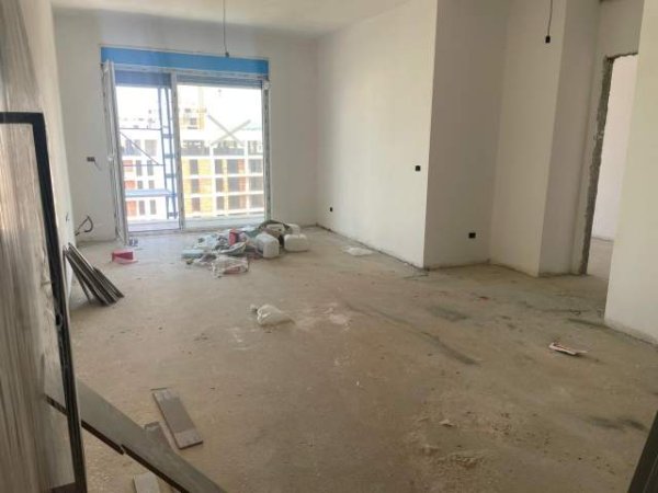 Tirane, shitet apartament 1+1+BLK Kati 7, 105.200 Euro (bulevardi i ri)