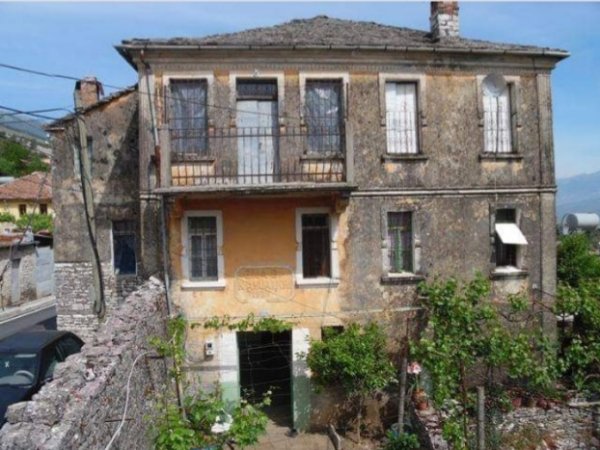 Gjirokaster, shes Vile 3 Katshe Kati 3, 400.000 Euro (Lagjja Palorto, Gjirokaster)