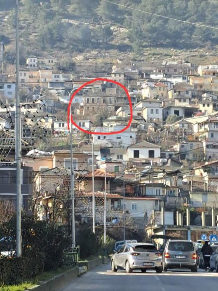 Gjirokaster, shes Vile 3 Katshe Kati 3, 400.000 Euro (Lagjja Palorto, Gjirokaster)