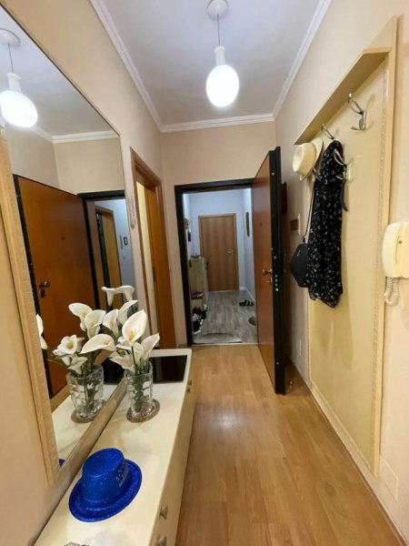 Tirane, shitet apartament 1+1+BLK 60 m² 132.000 Euro (Qender)