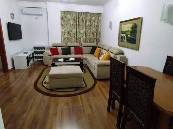 Tirane, shitet apartament 1+1+BLK Kati 5, 78 m² 88.000 Euro (Yzberisht prane palestres Unik)