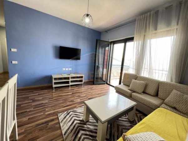 Tirane, jepet me qera apartament 2+1 Kati 6, 109 m² 500 Euro (Unaza e Re)