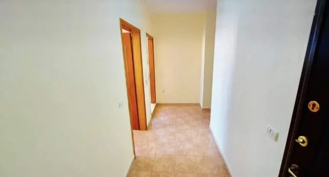 Tirane, shes apartament 1+1 63 m² 105.000 Euro (Komuna e Parisit)