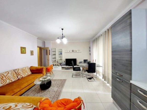 Tirane, shes apartament 2+1 115 m² 178.000 Euro (Rruga Jordan Misja)