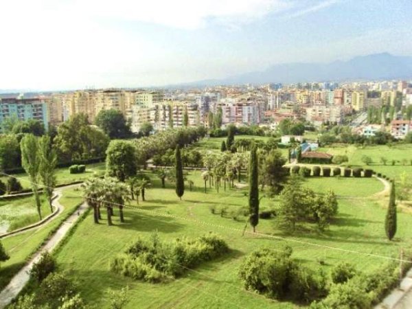 Tirane, shes apartament 1+1 64 m² 107.000 Euro (Kopshti botanik, Nenkalimi)