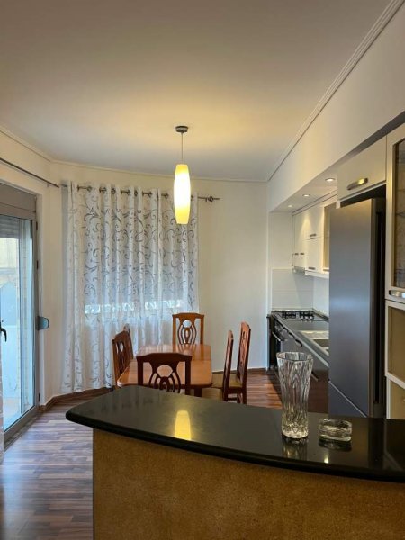 Tirane, jepet me qera apartament 3+1+BLK Kati 5, 110 m² 50.000 Leke (Teodor keko)