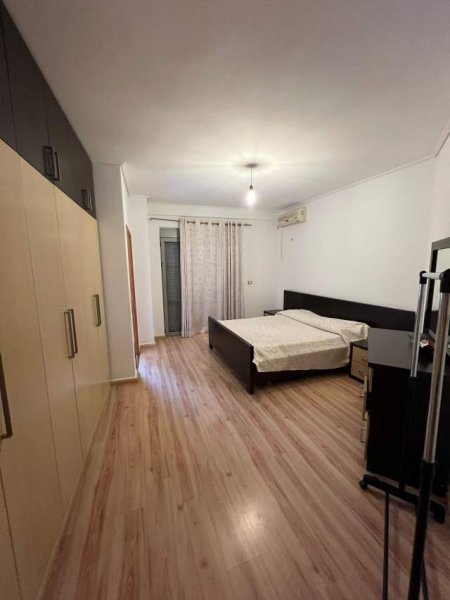 Tirane, jepet me qera apartament 3+1+BLK Kati 5, 110 m² 50.000 Leke (Teodor keko)