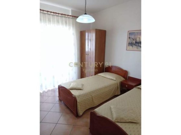 Durres, jepet me qera apartament 2+1 Kati 8, 107 m² 300 Euro